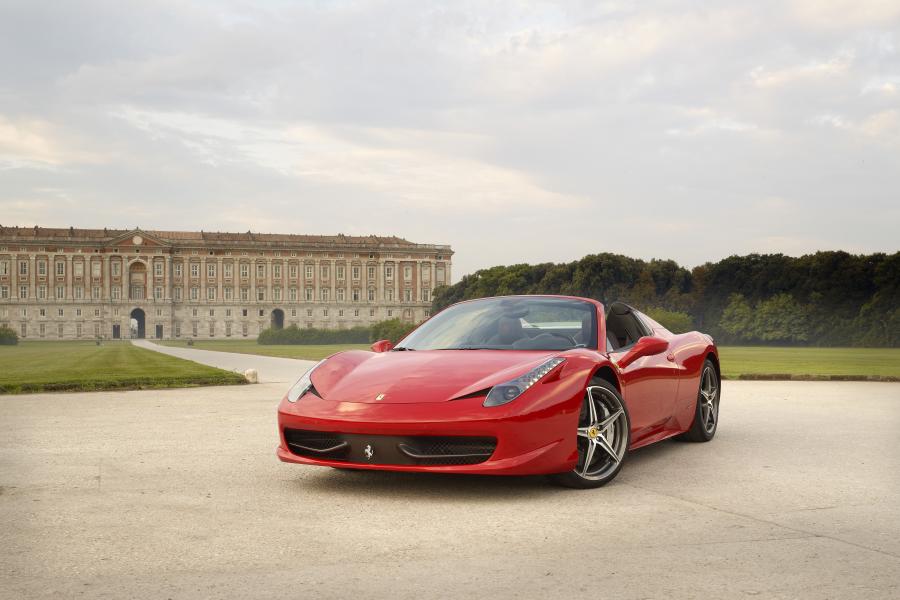  Ferrari 458 Spider 2012 года  (фото 28 из 136)